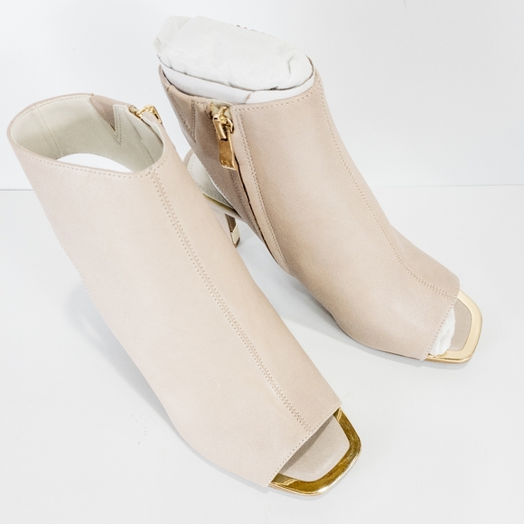 DKNY Boston Leather Sandal Vanilla -6.5 - Picture 7 of 8